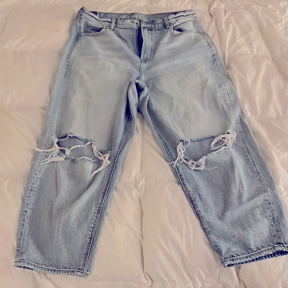 American Eagle Relaxed Mom Jeans